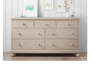 DRESSER