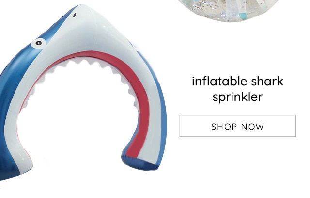 INFLATABLE SHARK SPRINKLER