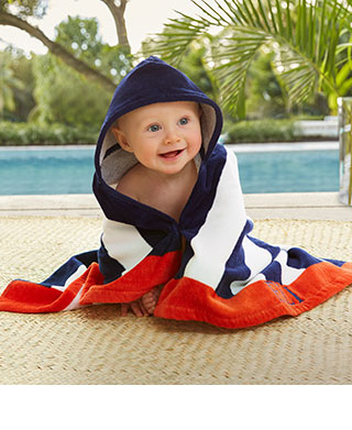 BABY SHARK HOODED TOWEL