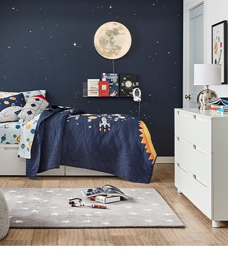 SOLAR SYSTEM GLOW-IN-THE-DARK QUILT & SHAMS