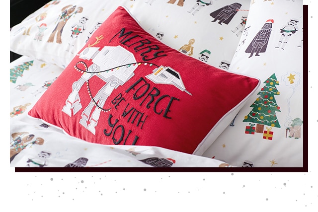 FESTIVE STAR WARS™ PILLOW