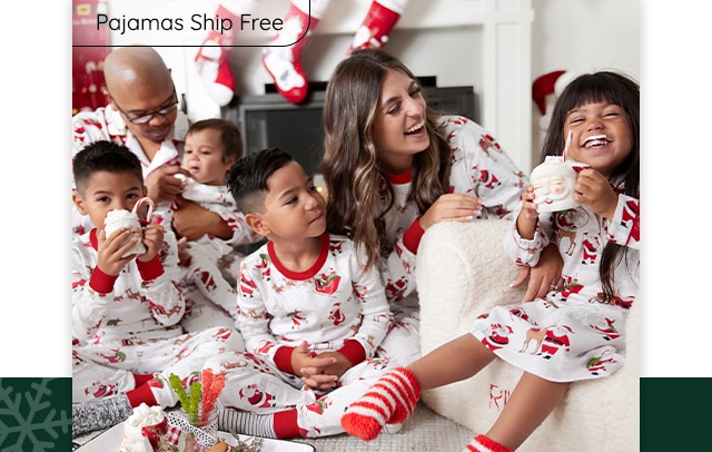 HERITAGE SANTA FAMILY PAJAMAS