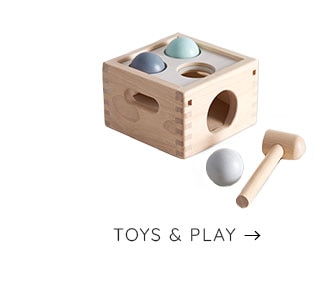 TOYS & PLAY