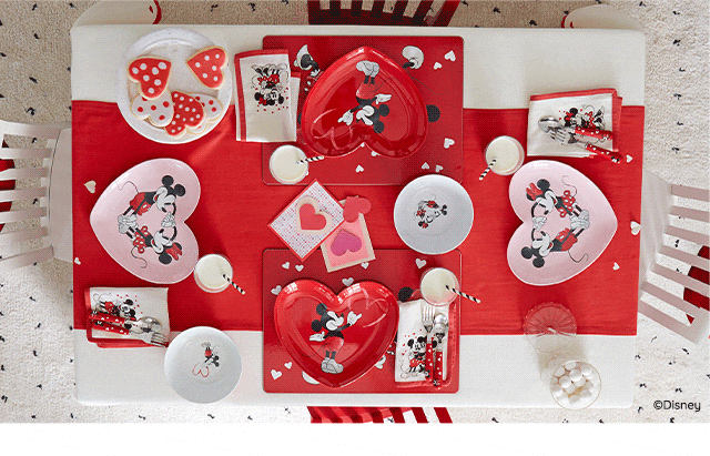 MICKEY MOUSE HEART SHAPED PLATES