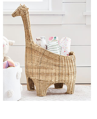 GIRAFFE SHAPED WICKER BASKET
