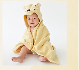 WINNIE THE POOH HOODED TOWEL