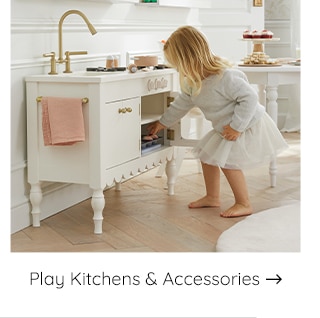 PLAY KITCHENS AND ACCESSORIES