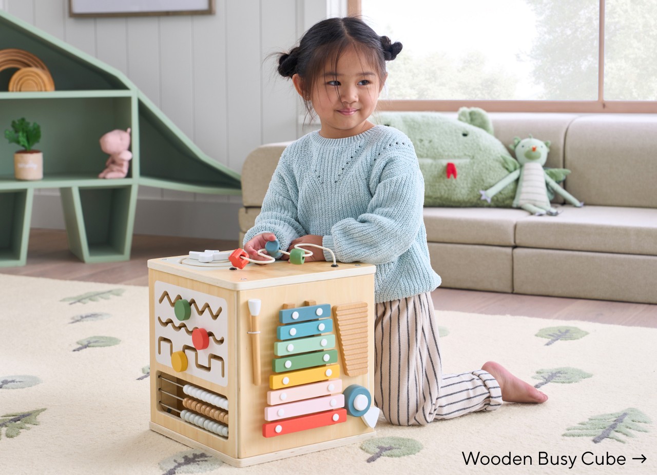 WOODEN BUSY CUBE