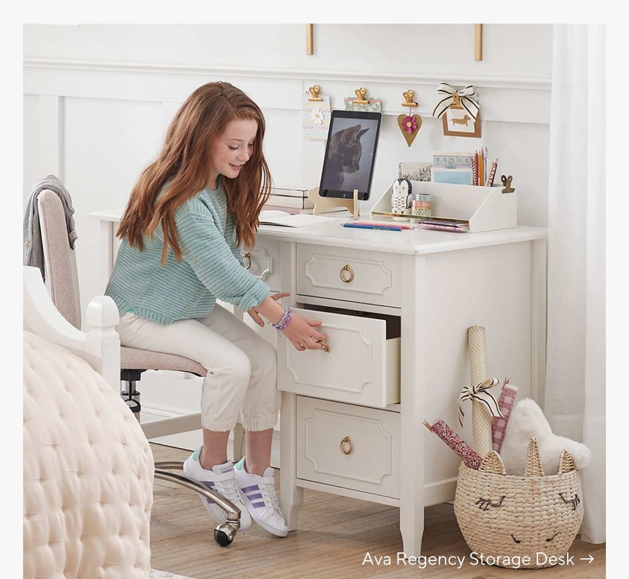 ava storage desk
